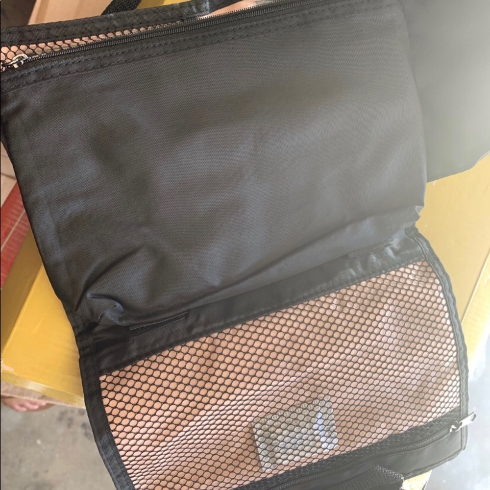 Beauty bag with brushes
